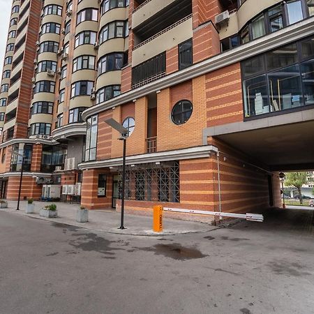 New Building Near Arena City Lesi Ukrainky 7A Kiev Exterior foto